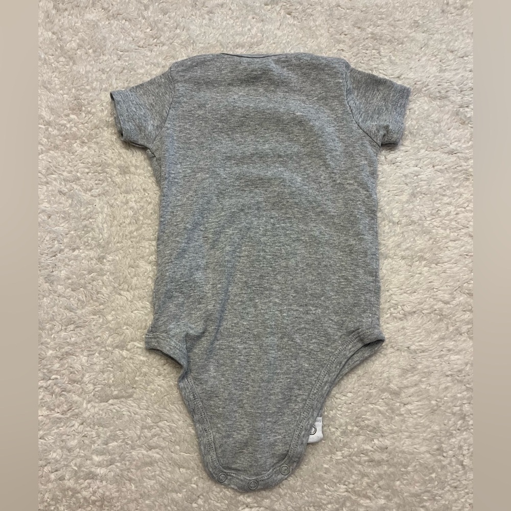 Carters Onsie Bundle - Picture 4 of 6